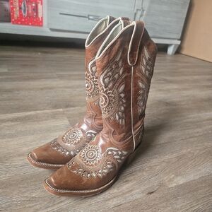 Brown Embroidered Western Boots